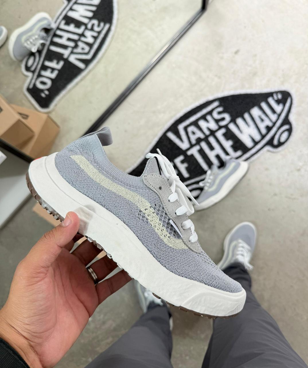 Tênis Unissex Vans Ultra range Vr3